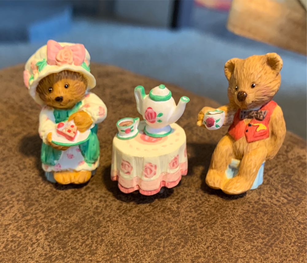 Merry Miniatures Tea Time - Merry Miniatures (Bear, Valentine, Easter, Summer) ornament collectible [Barcode 015012390483] - Main Image 3