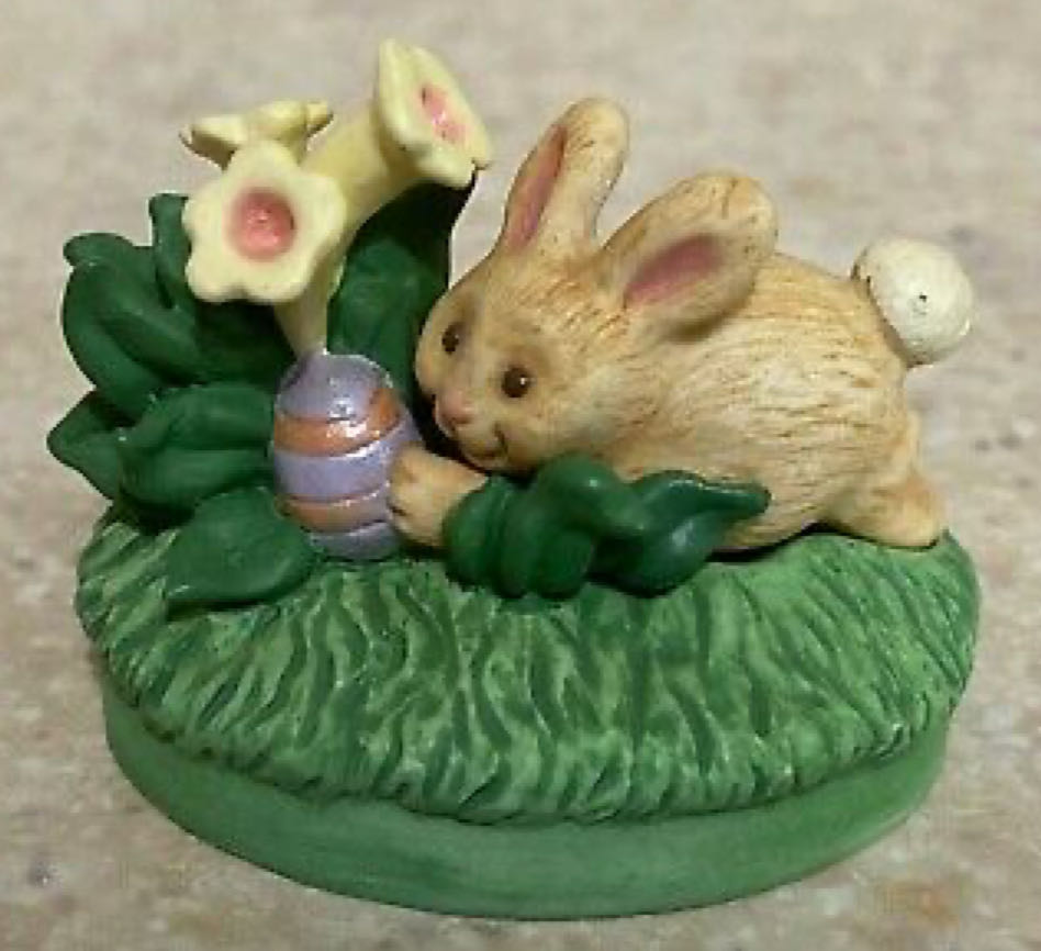 Easter Egg Hunt - Merry Miniatures (Bunny, Easter) ornament collectible [Barcode 015012307900] - Main Image 2