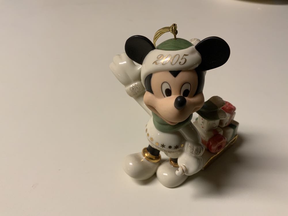Lenox Mickey 2005  ornament collectible - Main Image 2