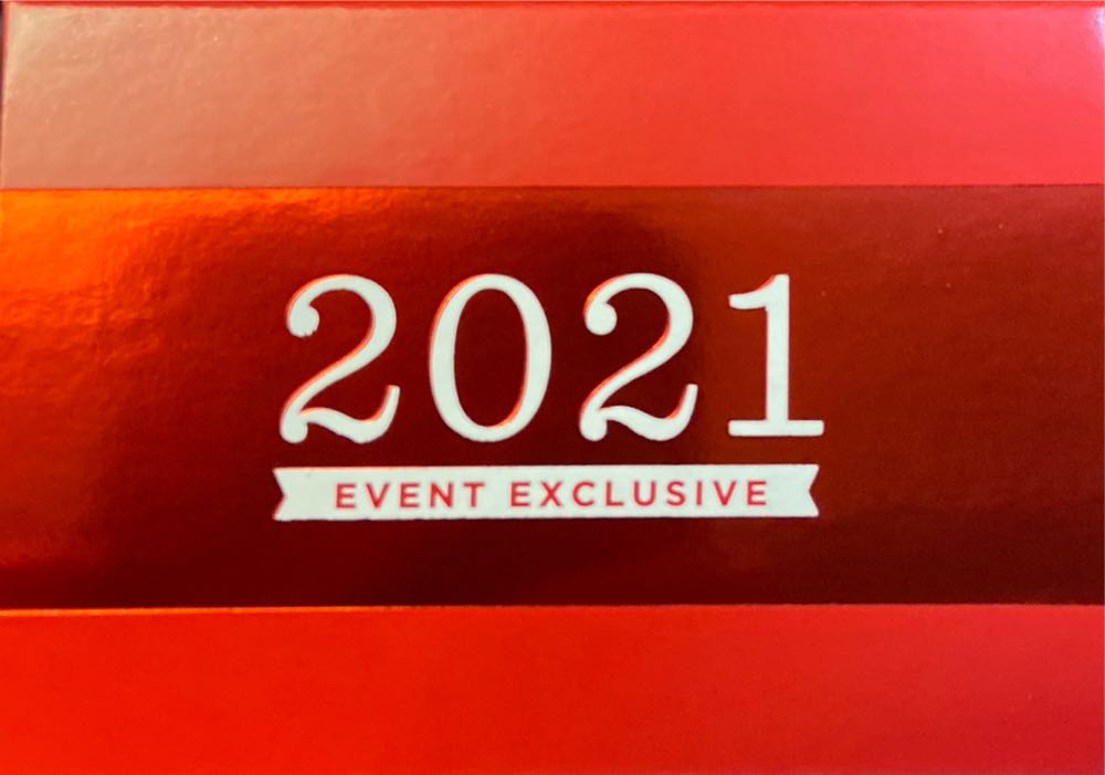 Season’s Treatings -Event Exclusive Repaint - Season’s Treatings ornament collectible - Main Image 3