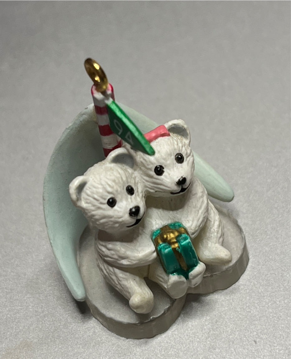 Miniature Hearts A Sail - Hallmark Miniature (Polar Bear, Heart, Sailboat, Mini) ornament collectible [Barcode 015012107685] - Main Image 3