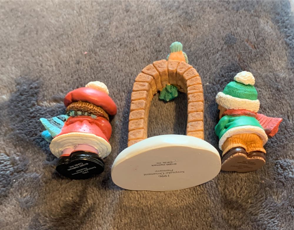 Merry Miniatures Bashful Mistletoe - Merry Miniatures (Mistletoe) ornament collectible [Barcode 015012364620] - Main Image 4