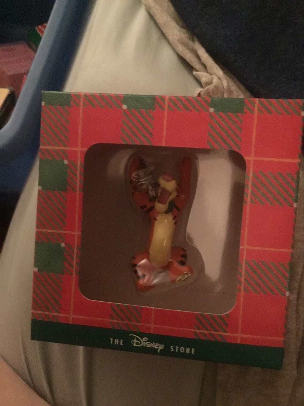 Tigger  (Pooh’ Winter Wonderland) ornament collectible [Barcode 417036991996] - Main Image 1