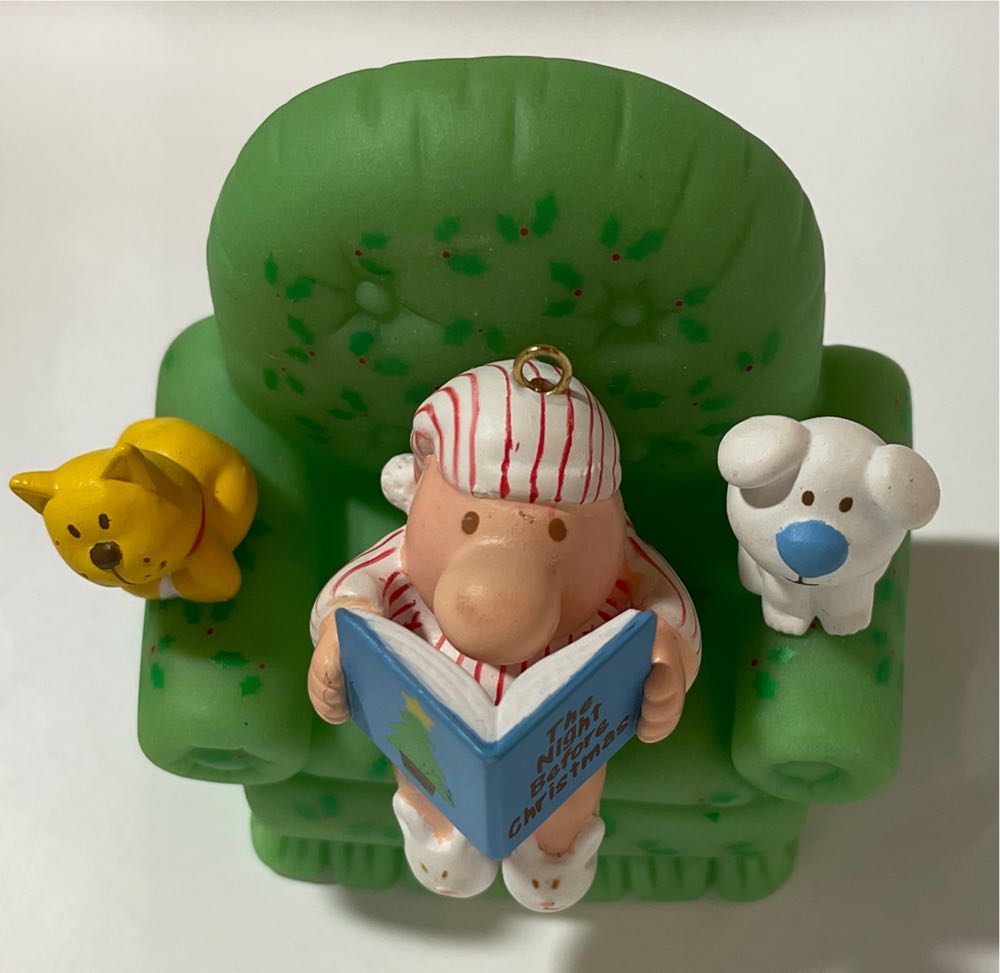 A Night Before Christmas - A Ziggy Christmas (Ziggy) ornament collectible [Barcode 045544019385] - Main Image 2