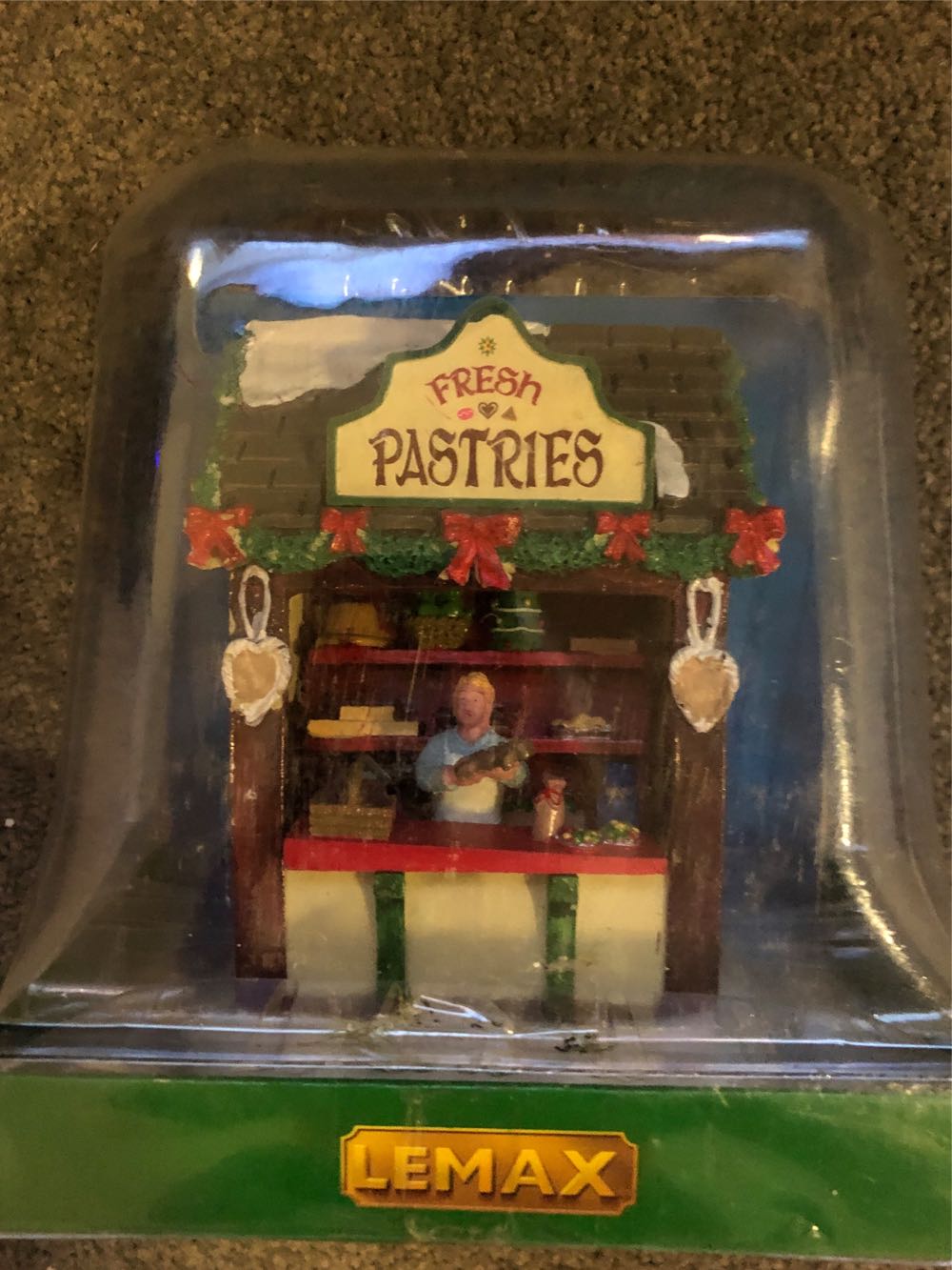 New Lemax Villages Collection Waltz Weary #92740