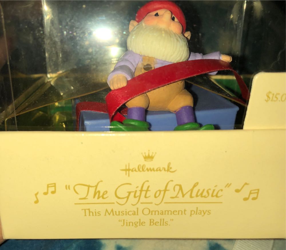The Gift Of Music - Keepsake Musical Ornament (Music, Elf, Gift) ornament collectible - Main Image 2