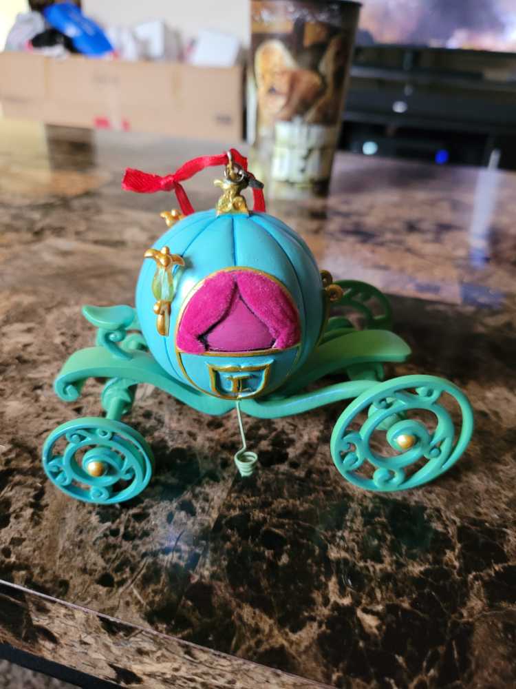 Cinderella Carriage - Cinderella ornament collectible - Main Image 1