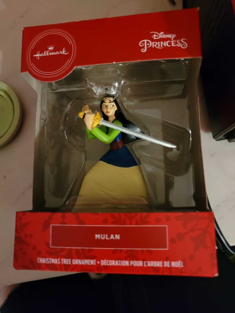 Mulan (Walmart)  ornament collectible [Barcode 763795693948] - Main Image 1