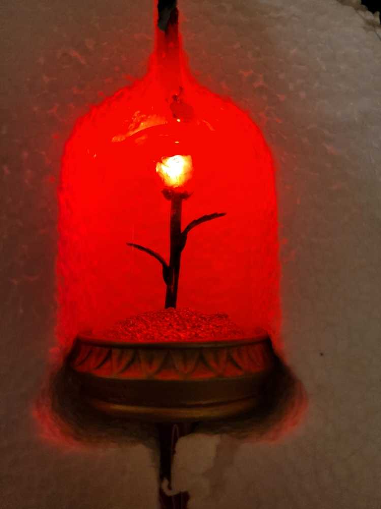 Enchanted Rose  ornament collectible - Main Image 2