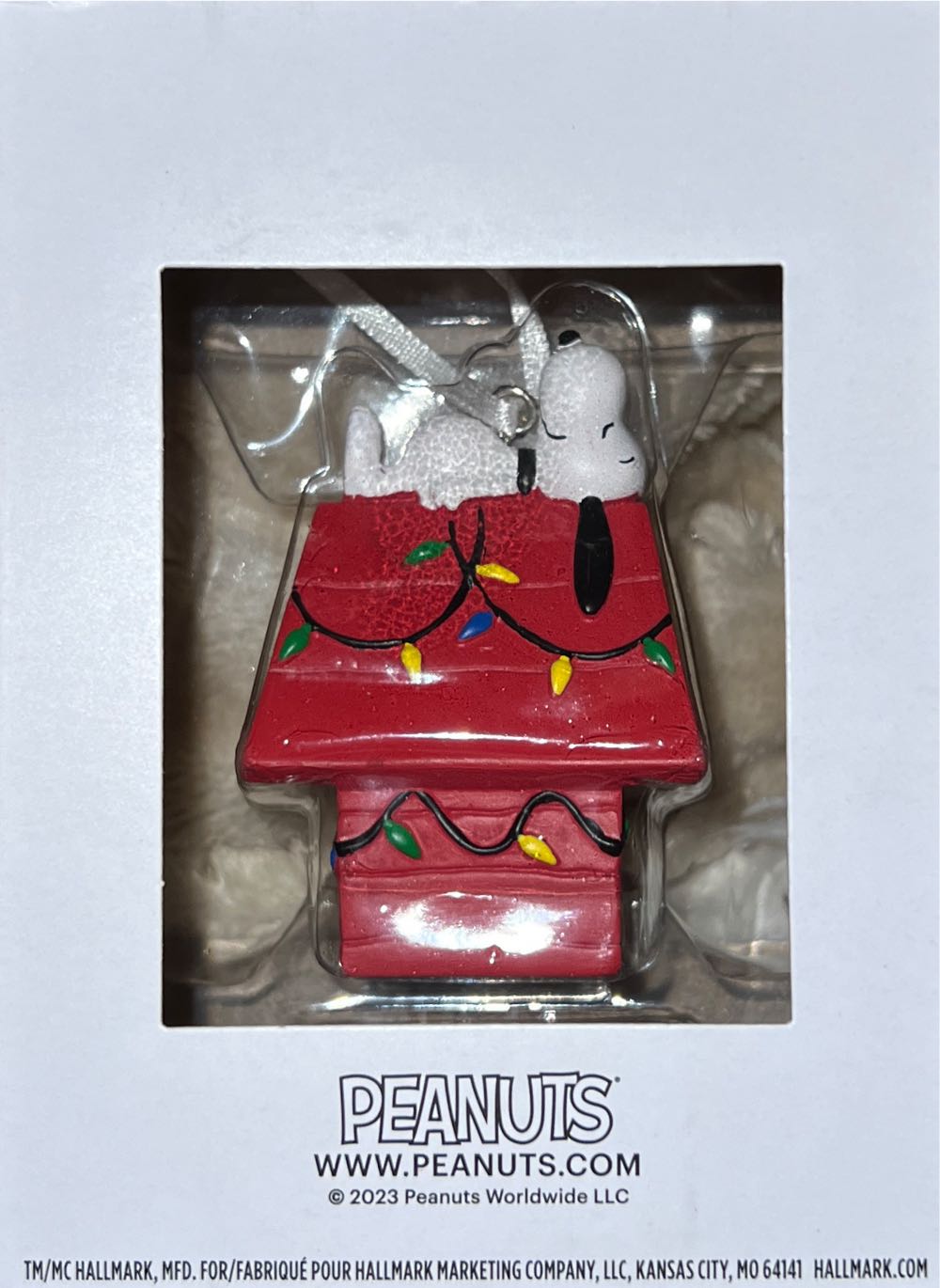 Snoopy - Peanuts (Red Box) ornament collectible [Barcode 763795713790] - Main Image 3