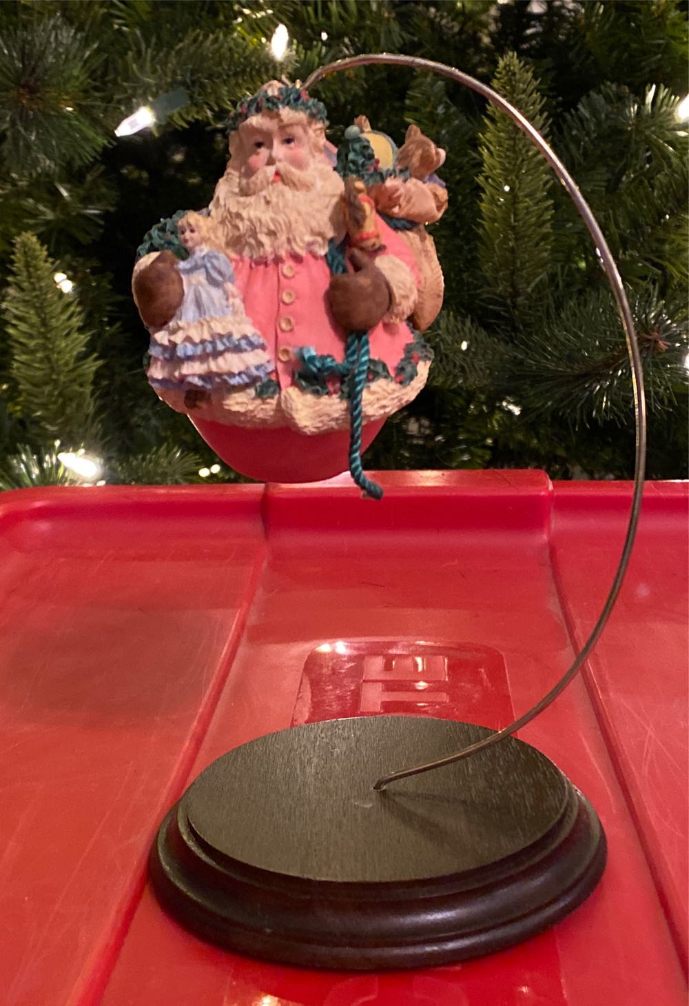 Jolly Holly Santa - Keepsake Ornament Collector’s Club (Santa) ornament collectible - Main Image 1