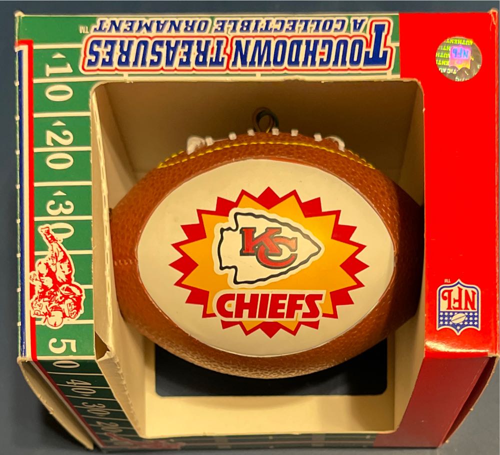 Jim Shore Santa With Cardinal #6004137