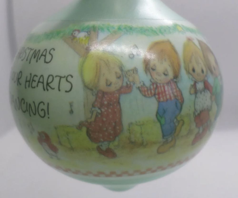 Betsey’s Country Christmas #1  ornament collectible [Barcode 070000027390] - Main Image 4