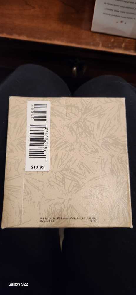 Away In A Manger - Holiday Enchantment Collection (Nativity, Religious) ornament collectible [Barcode 015012284331] - Main Image 2