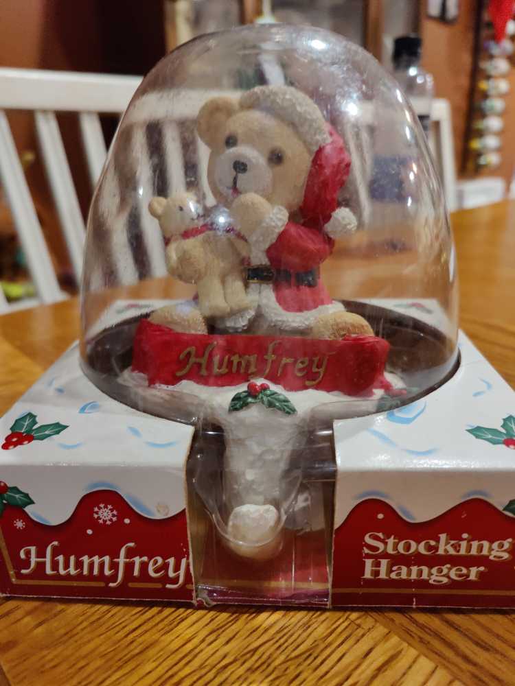 Humphrey Stocking Hanger  ornament collectible [Barcode 047475667611] - Main Image 1