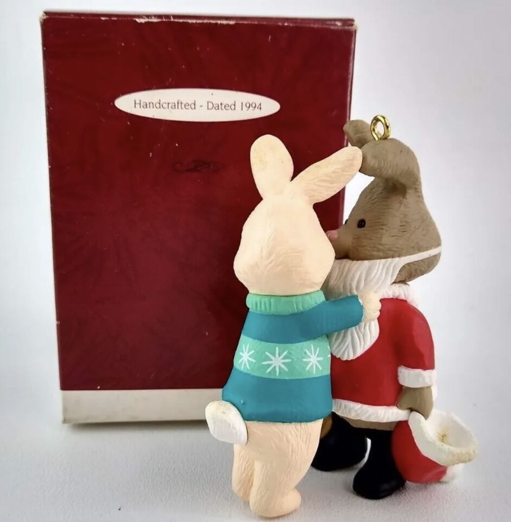 Hallmark Mice: Mom And Dad Santa Mouse - Hallmark Mice (Couples) ornament collectible [Barcode 015012106541] - Main Image 2
