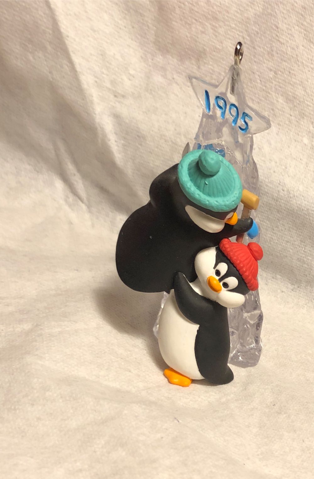 Friendly Boost  ornament collectible [Barcode 015012214215] - Main Image 3