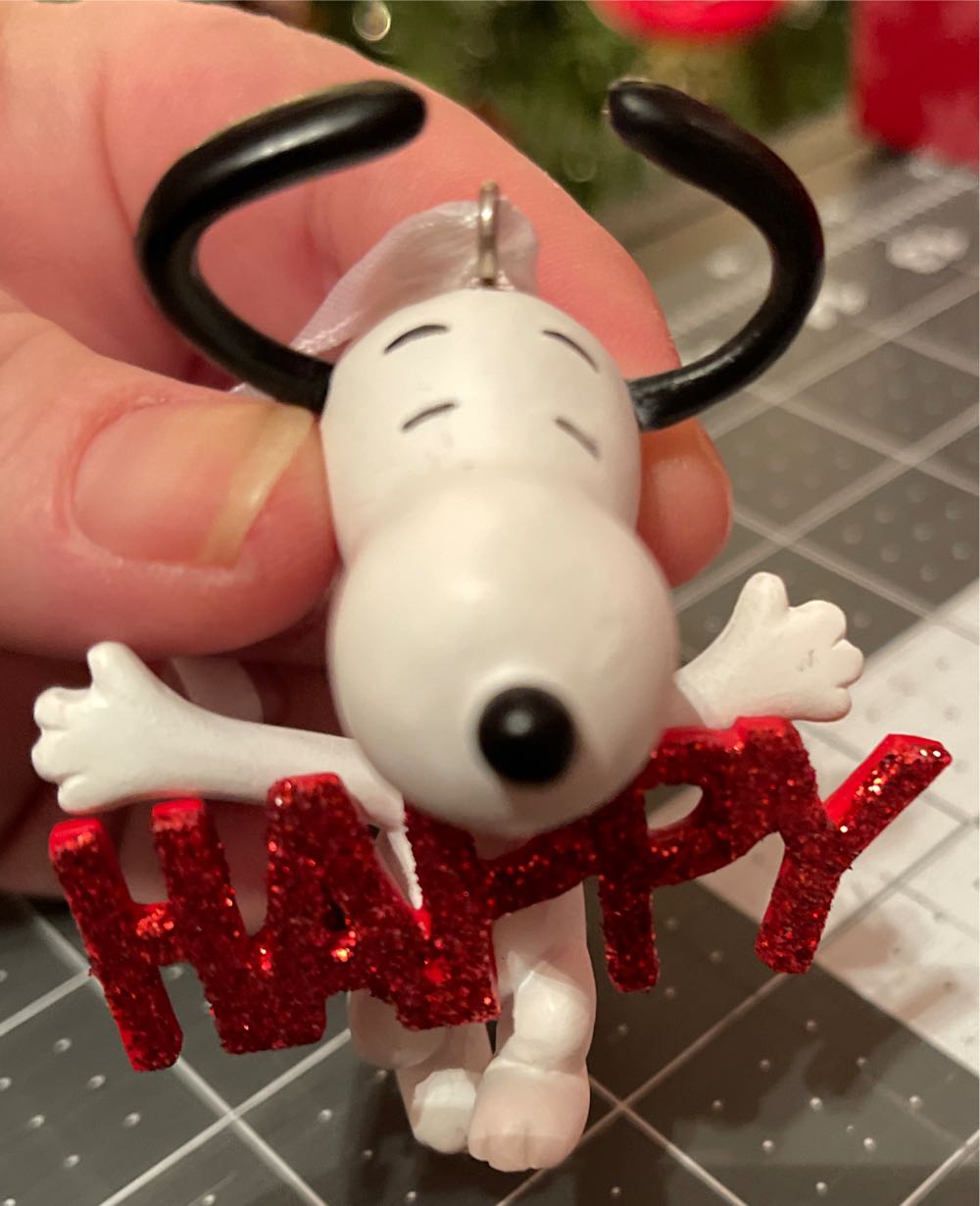 Happy - Red Box (The Peanuts Gang) ornament collectible [Barcode 763795656738] - Main Image 4