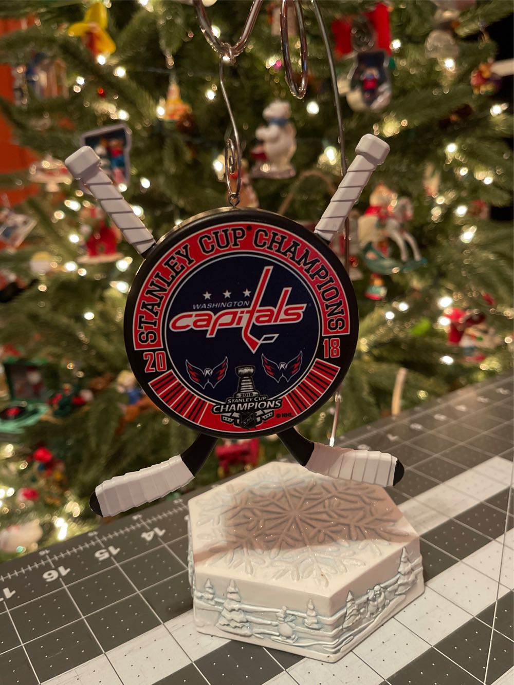 2019 Stanley Cup Champions - Capitals - Stanley Cup Champs (NHL - Stanley Cup Winner) ornament collectible [Barcode 763795412044] - Main Image 3