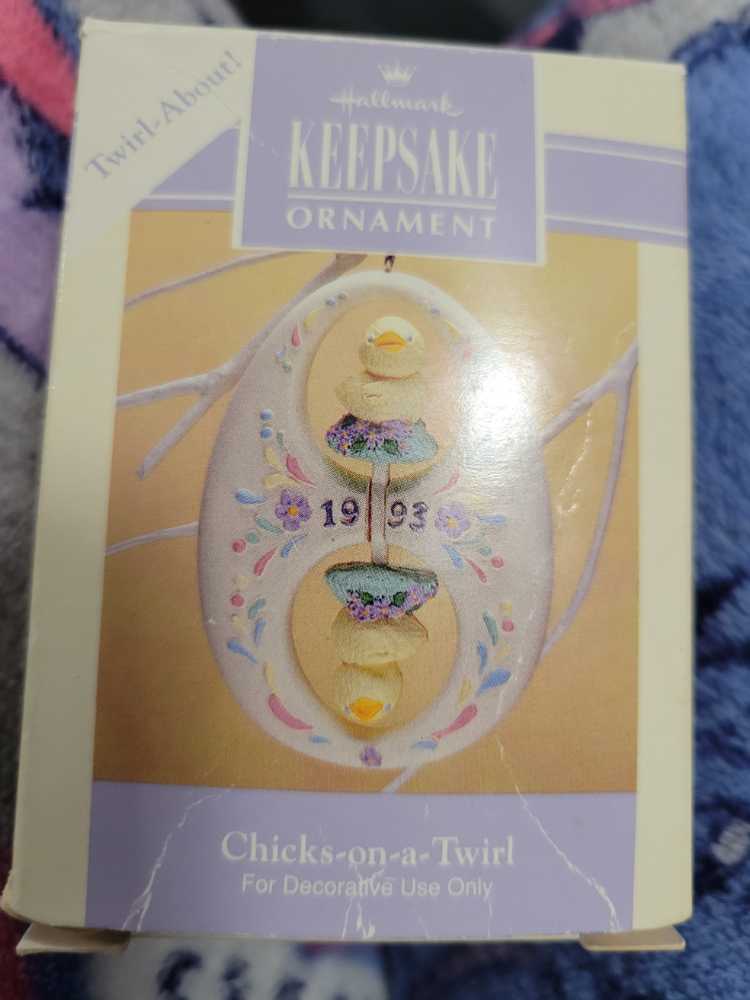 Easter Collection Chicks-on-a-Twirl  (Easter) ornament collectible [Barcode 015012039863] - Main Image 2