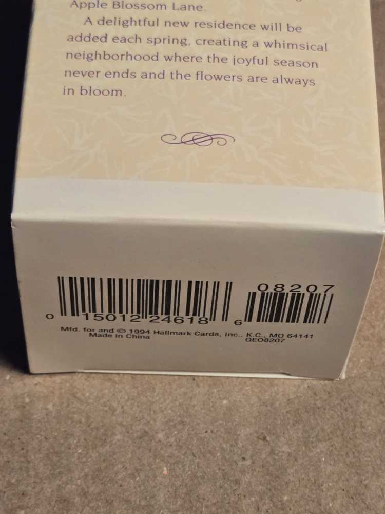 Easter Collection Apple Blossom Lane #1 - Apple Blossom Lane (Spring) ornament collectible [Barcode 015012246186] - Main Image 3