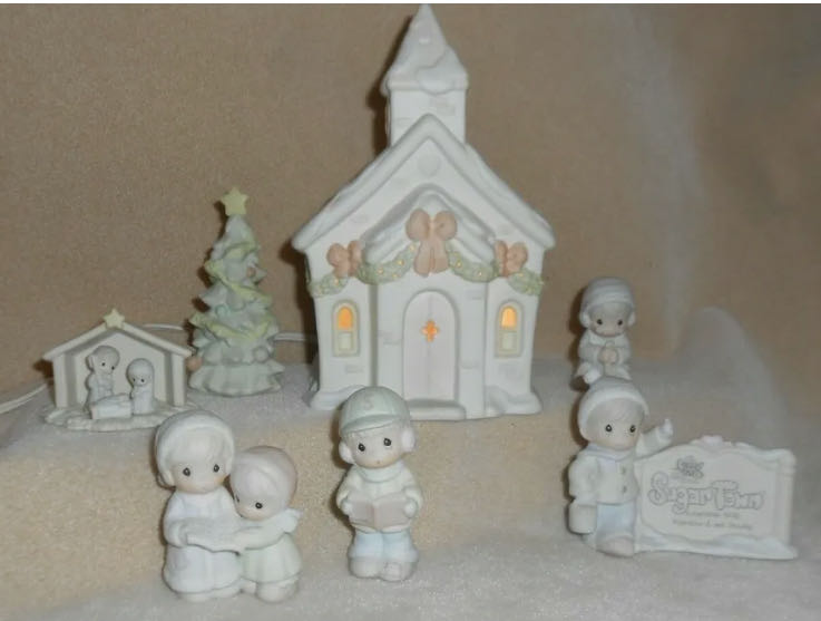 Chapel - Precious Moments (Sugar Town) ornament collectible [Barcode 045544114516] - Main Image 2