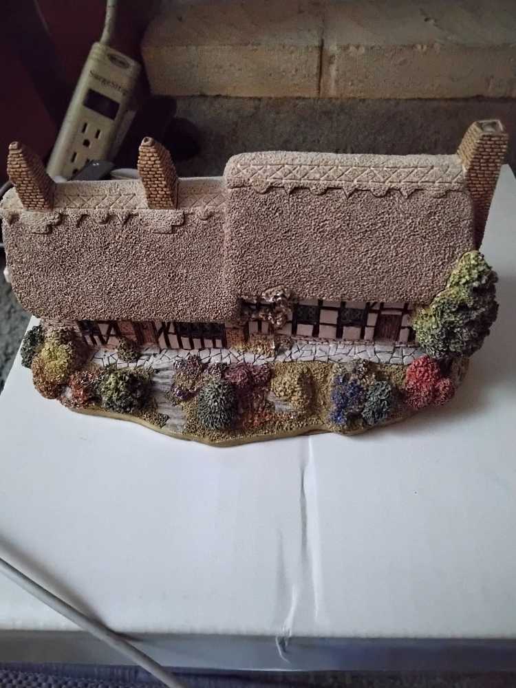 Anne Hathaway Cottage  ornament collectible - Main Image 2