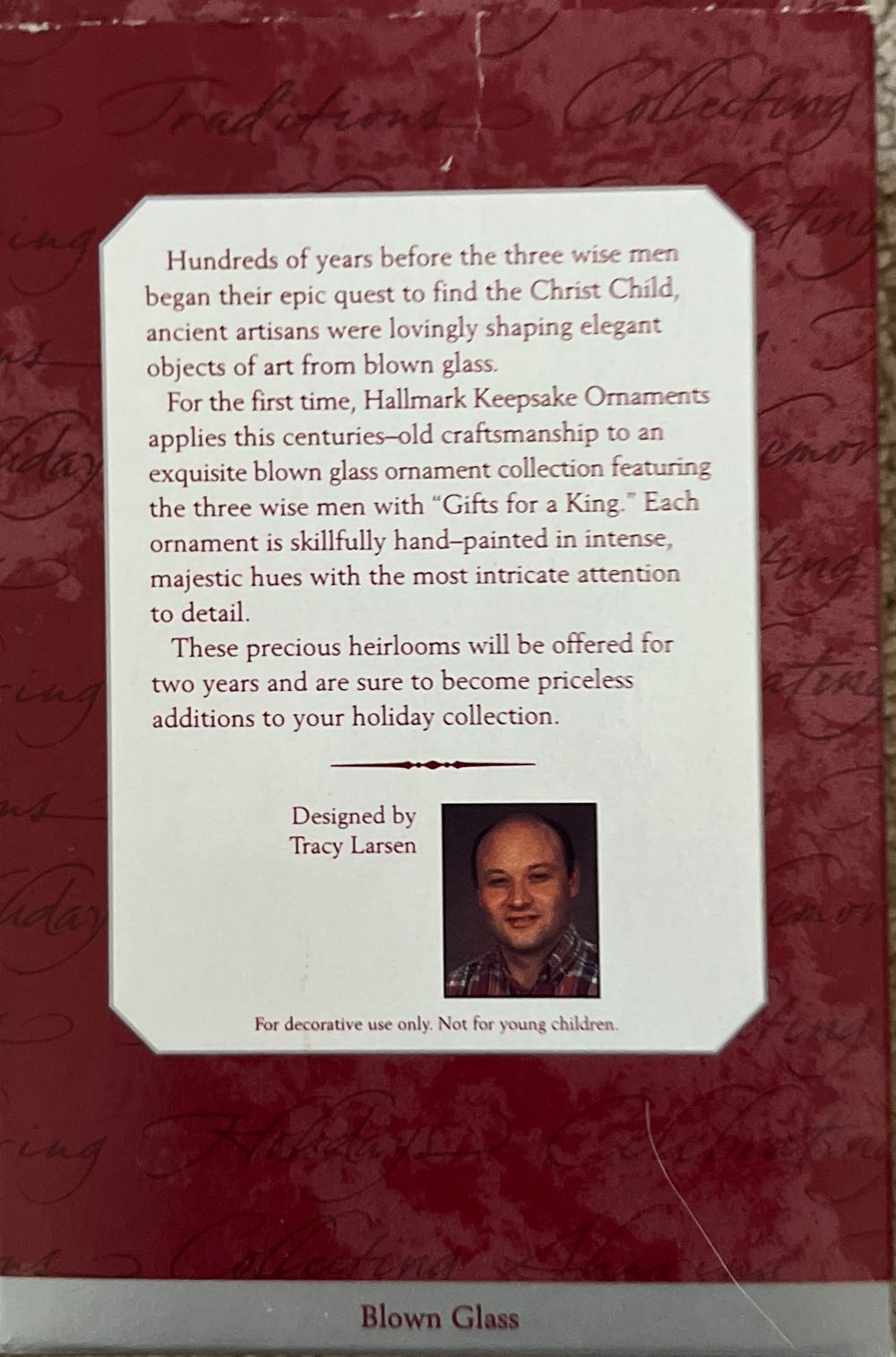 Hallmark Keepsake. Christmas. Blown Glass. 1998. Gold. Gifts For A King. Designed By Tracy Larsen. - Blown Glass (Gold: Gifts For A King) ornament collectible [Barcode 015012510508] - Main Image 3