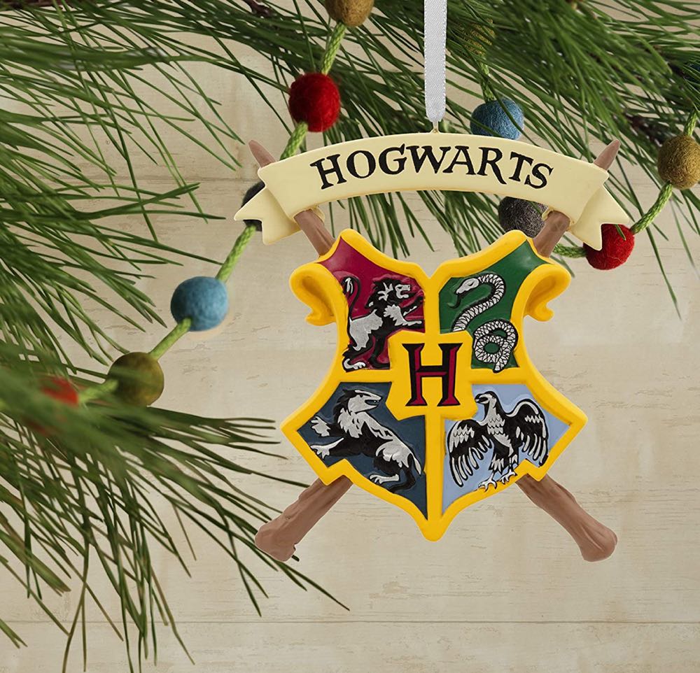 Hallmark Christmas Ornaments Harry Potter Hogwarts Crest Ornament - Red Box (Harry Potter) ornament collectible [Barcode 763795576616] - Main Image 4