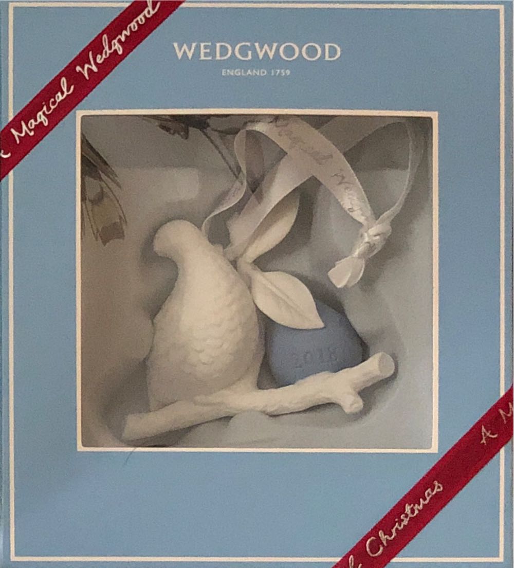 Waterford Holiday Heirlooms Colleen Imperial Egg