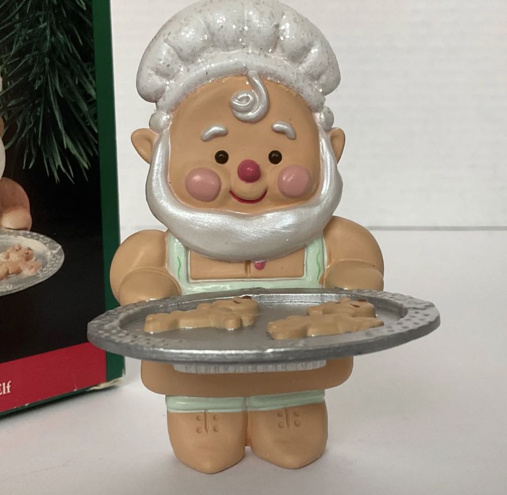Gingerbread Elf - Gingerbread (Gingerbread) ornament collectible [Barcode 070000027406] - Main Image 3