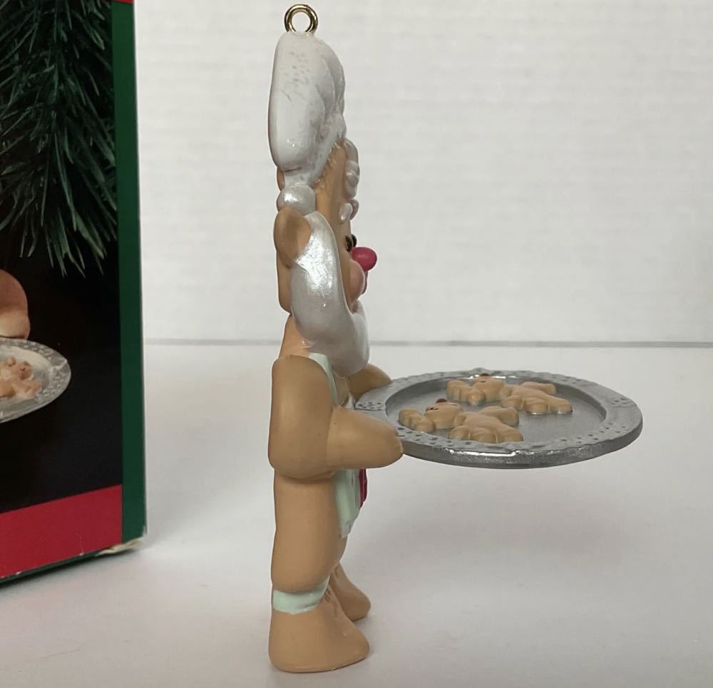 Gingerbread Elf - Gingerbread (Gingerbread) ornament collectible [Barcode 070000027406] - Main Image 4