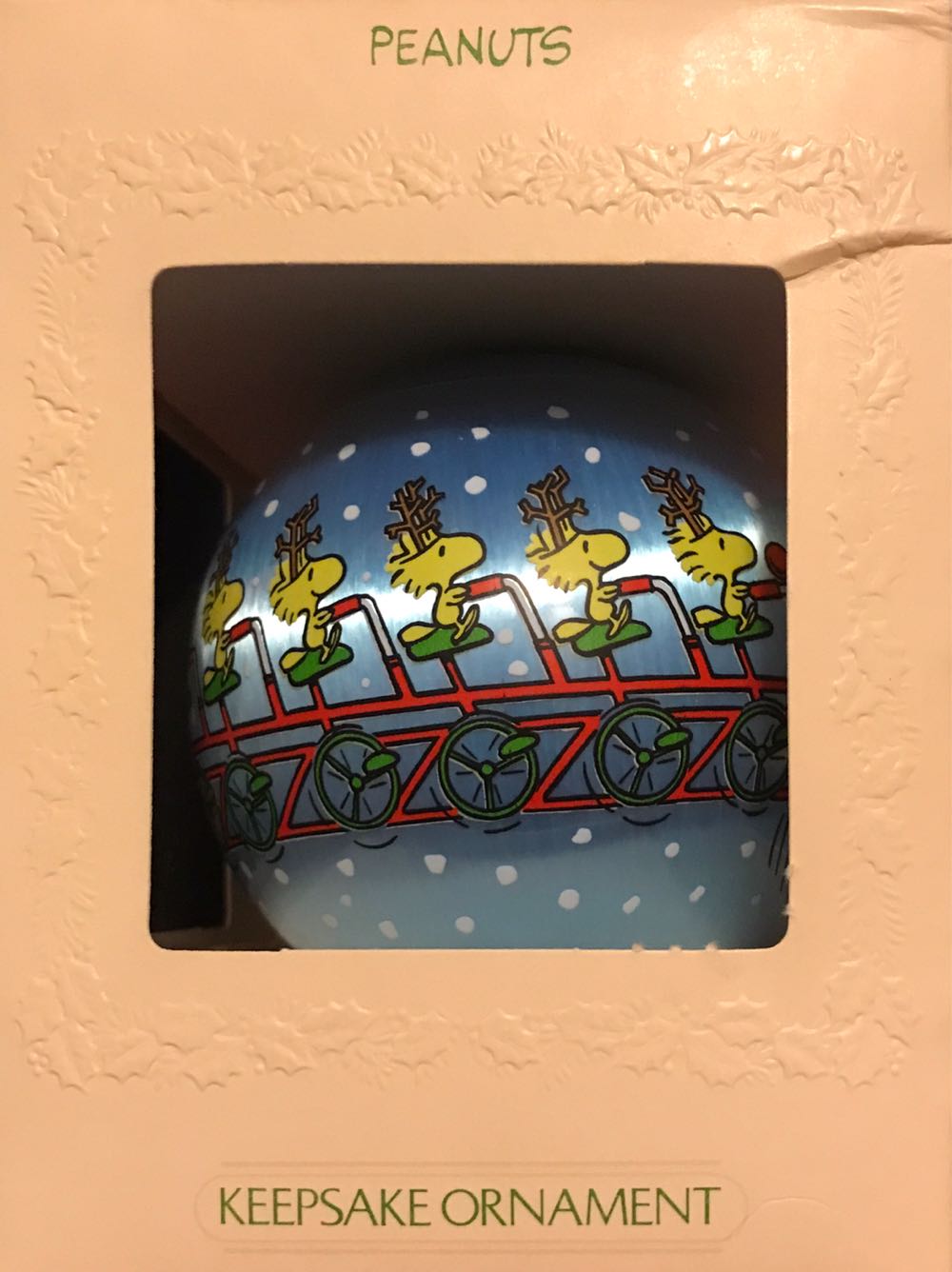 Peanuts Satin Ball 1982  ornament collectible - Main Image 3