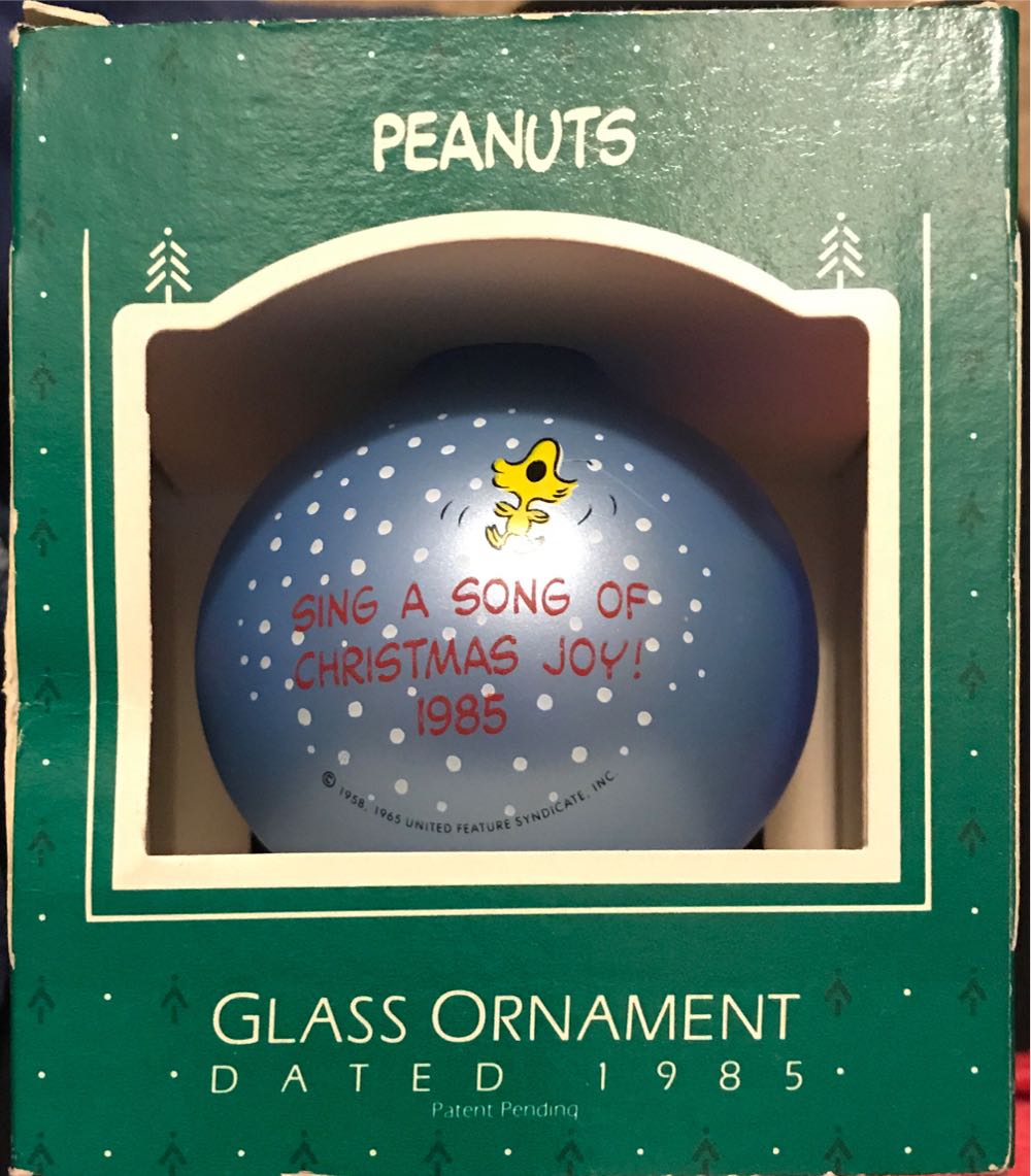 Peanuts Glass Ball 1985  ornament collectible - Main Image 2