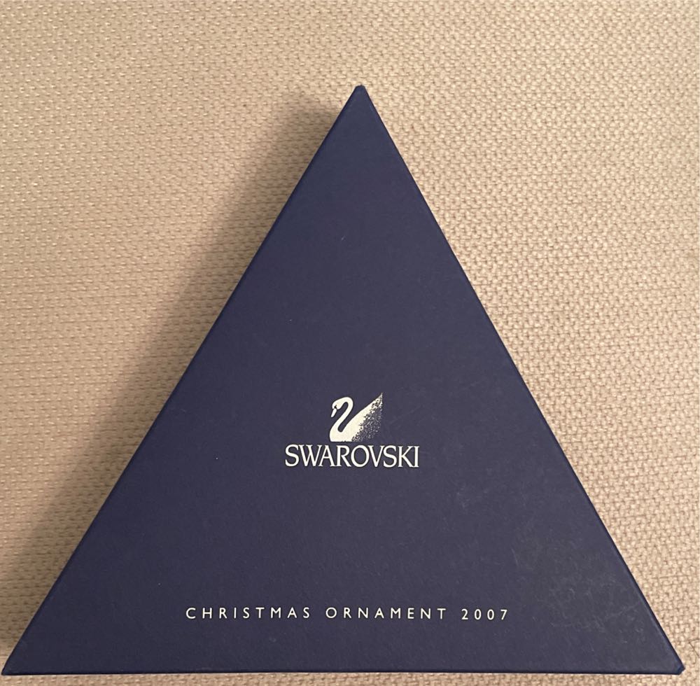 Swarovski 2007 Annual Edition Large Christmas Star Ornament - Annual Snowflake (Annual Edition Ornament) ornament collectible [Barcode 768549180033] - Main Image 2