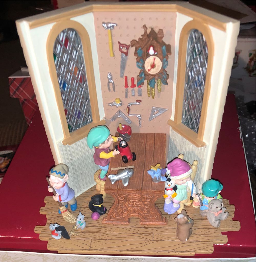 Santa’s Toy Shop Artist On Tour Event Limited Edition - Keepsake Signature Collection (Santa’s Toy Shop) ornament collectible [Barcode 015012296273] - Main Image 3