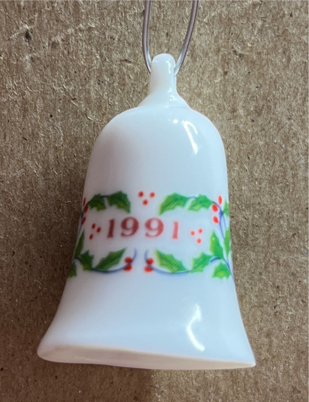 Miniature Thimble Bells #1 - Thimble Bells (Collector’s Series) ornament collectible [Barcode 070000027673] - Main Image 3