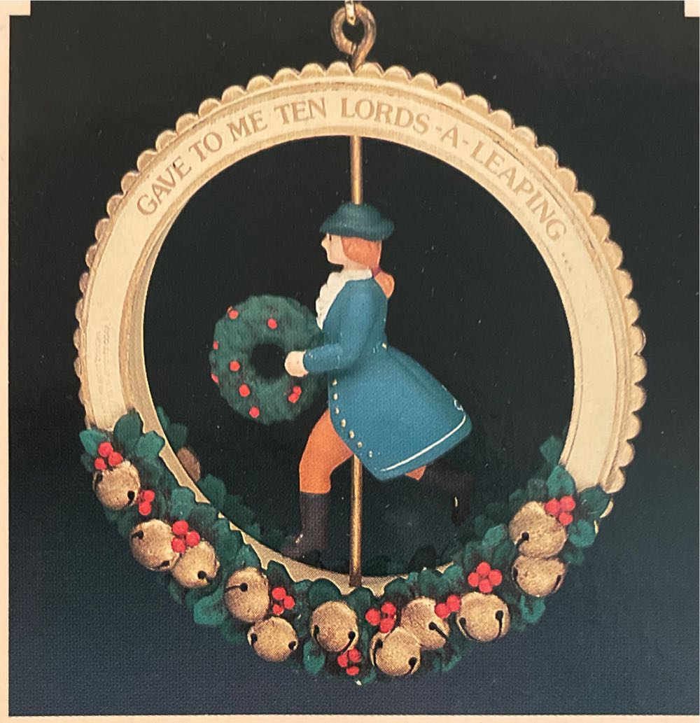 Kurt Adler 10-inch Mickey Mouse Treetop Tablepiece With Bendable Arms