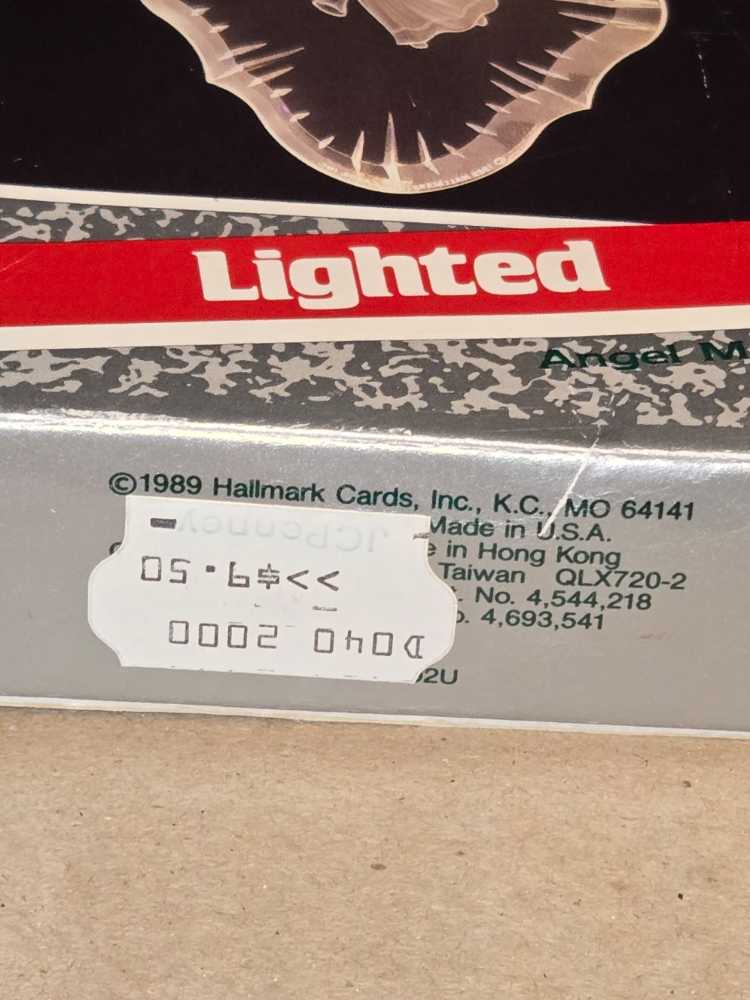 Angel Melody - Lighted Keepsake Magic ornament collectible - Main Image 3