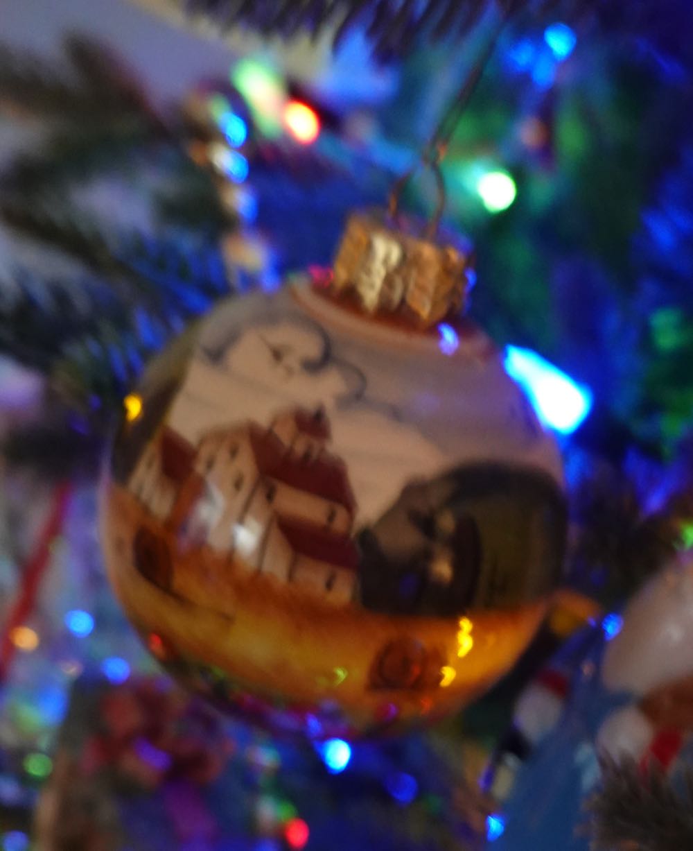 Ball - Italian Countryside  ornament collectible - Main Image 3