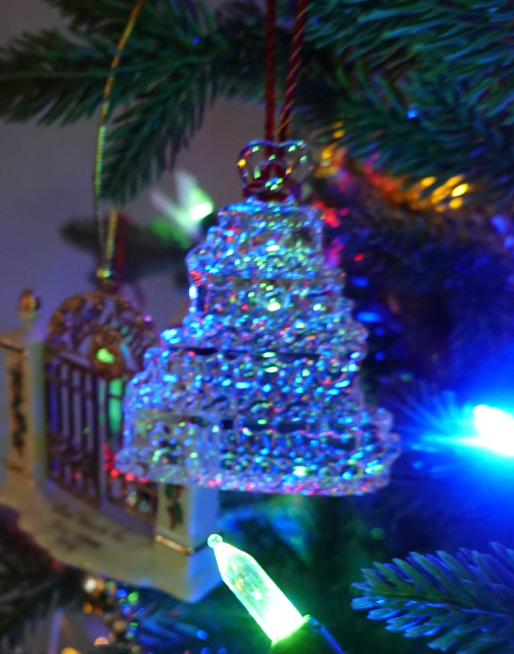 Waterford Wedding Cake  ornament collectible - Main Image 2