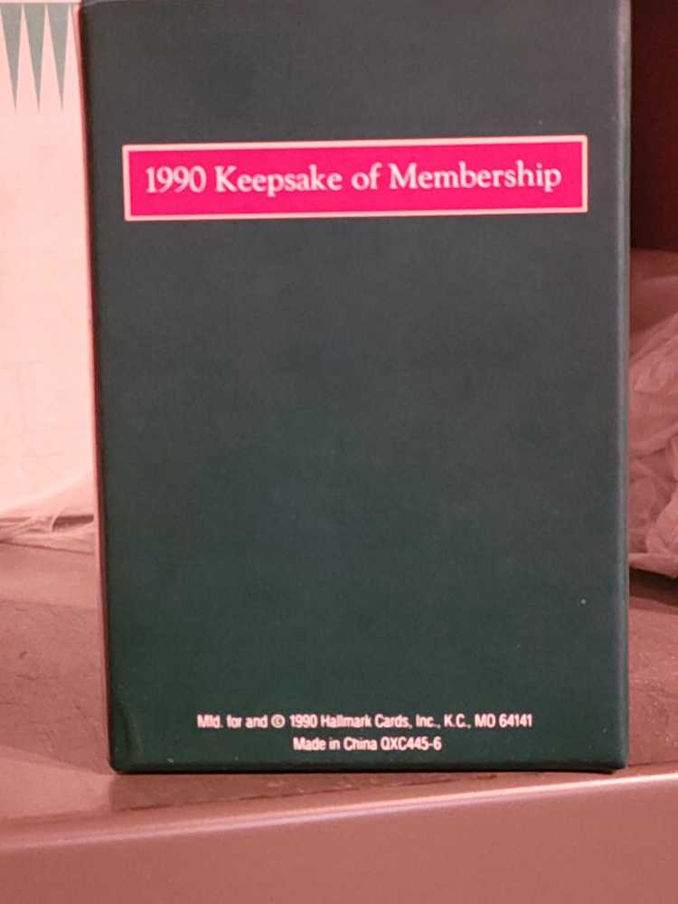 Club Hollow  ornament collectible - Main Image 3