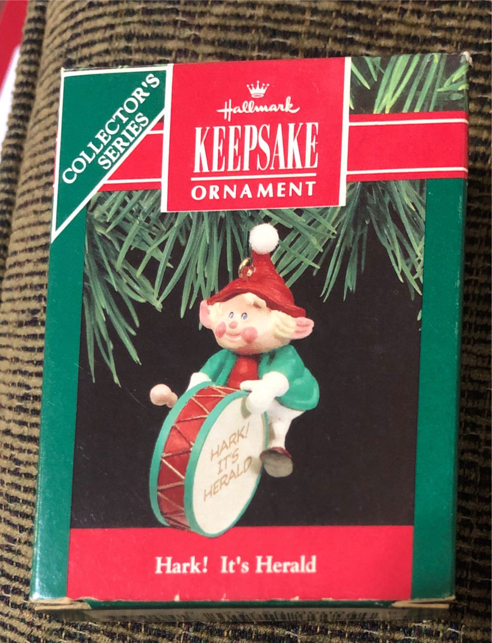 Hark! Its Herald  ornament collectible - Main Image 2