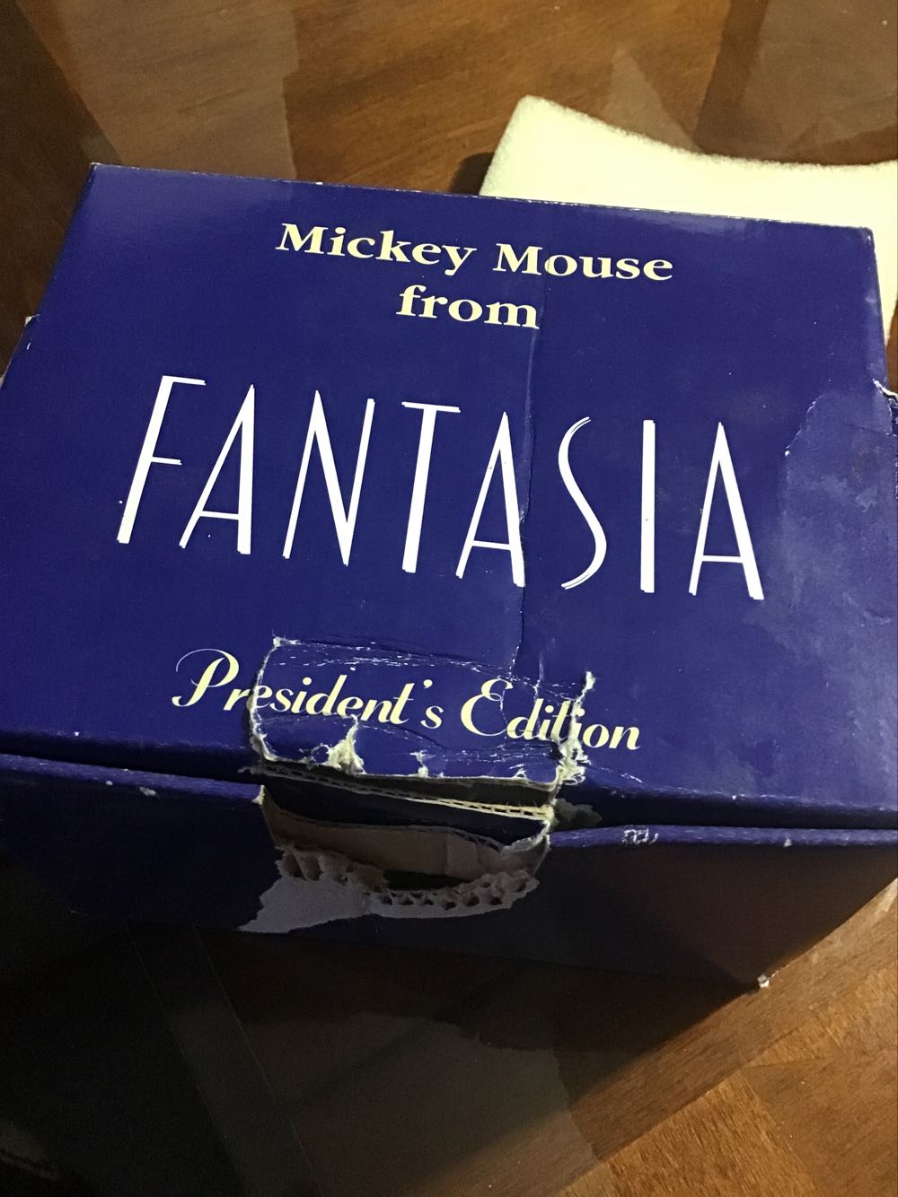 Mickey Mouse From FANTASIA: President’s Edition  ornament collectible - Main Image 2