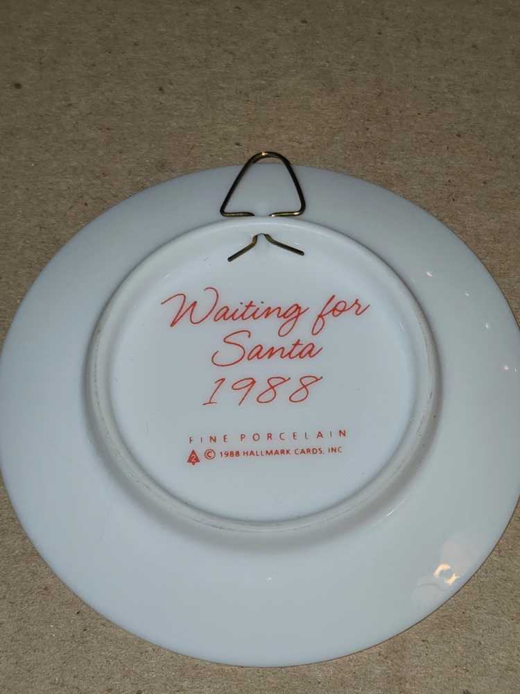 Waiting for Santa - Collector’s Plate (Christmas) ornament collectible - Main Image 4