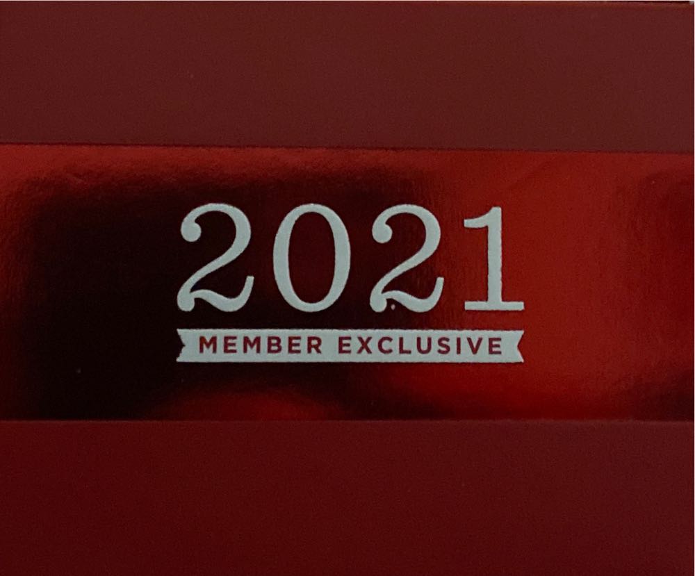 Sweet Snowman Baker - Snowmen (2021 Member Exclusive) ornament collectible - Main Image 3