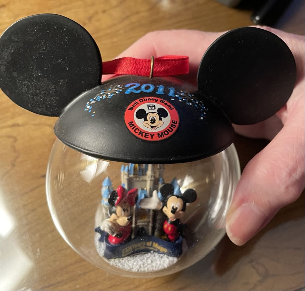 Hallmark Keepsake Nuestra Familia