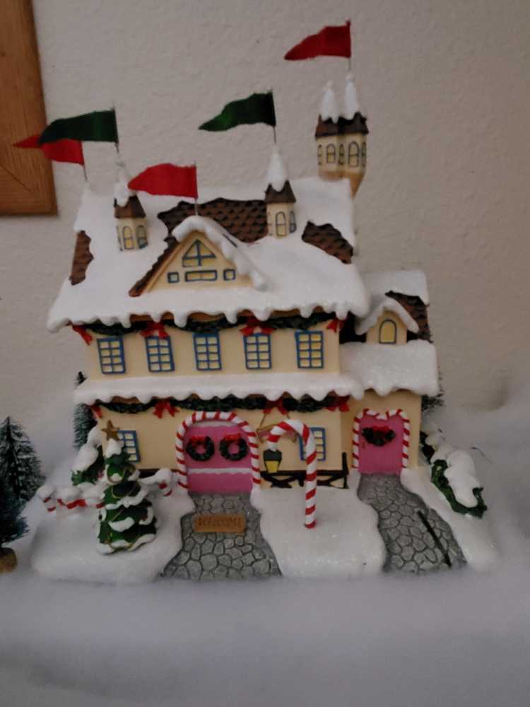 rudolph’s village Santa And Mrs Clauses Castle  ornament collectible - Main Image 1
