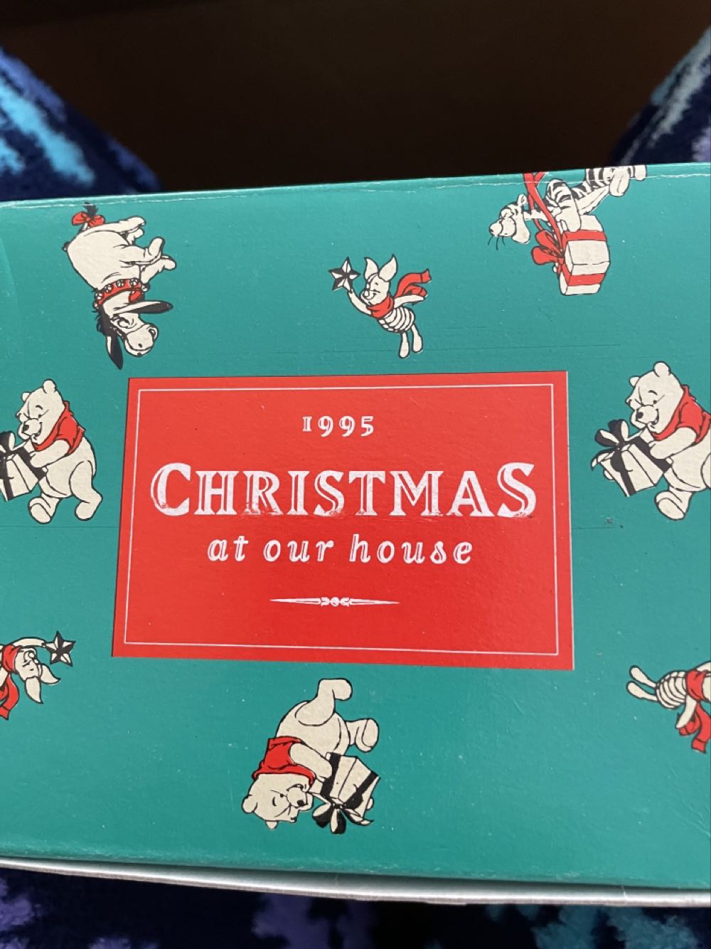 Pooh Paints Poorly  ornament collectible [Barcode 417035418548] - Main Image 2