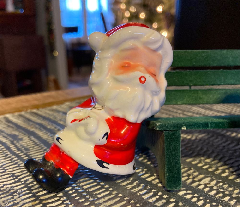 Christmas. Salt & Pepper. Mr & Mrs Claus.  ornament collectible - Main Image 2